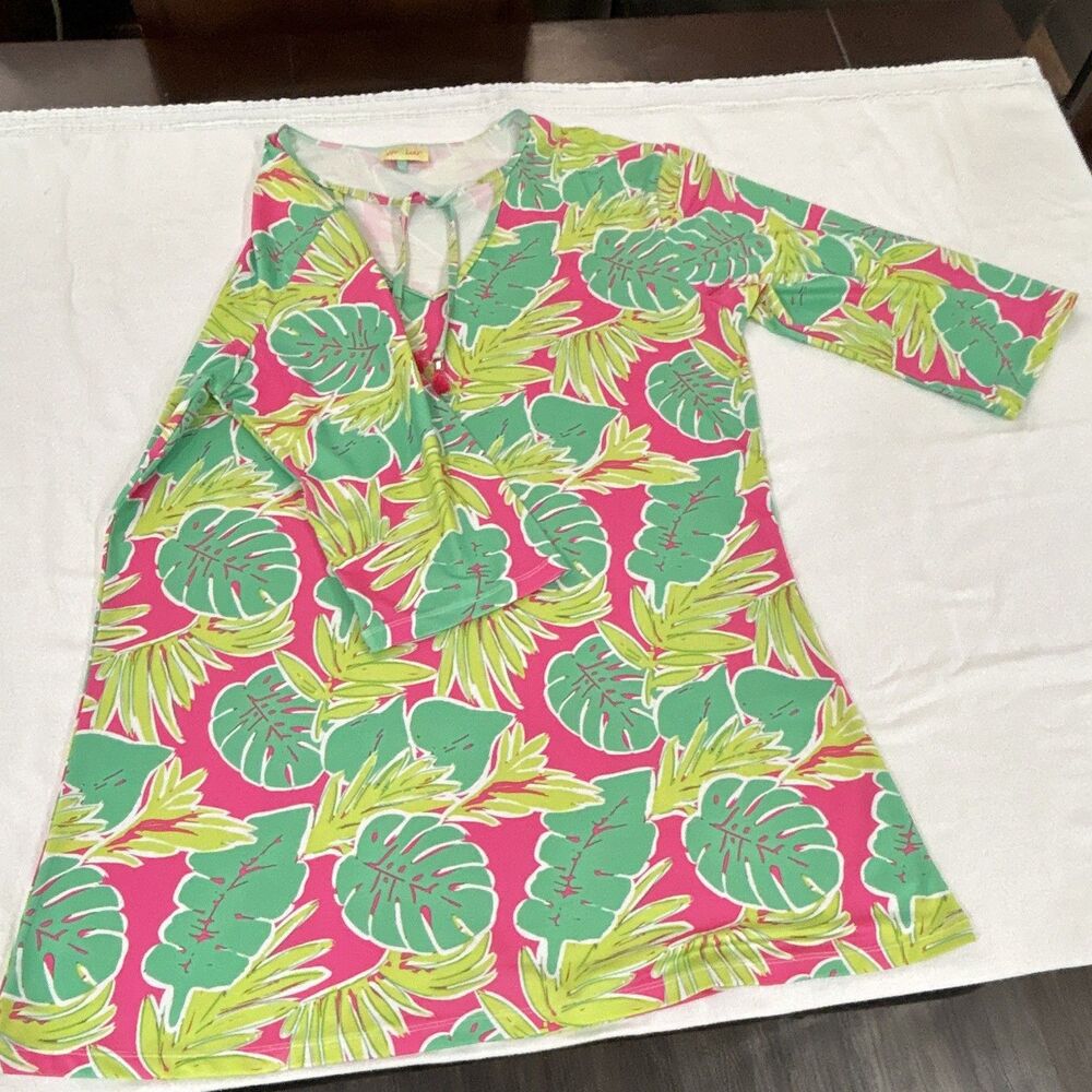 Viv & Lou L/XLWomen’s Pink GreenTropicalFloral Shift Dress V-Neck 3/4 Tassel0145